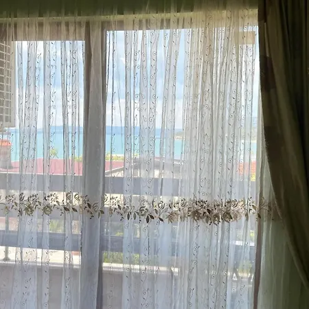 на морето Apartamento *