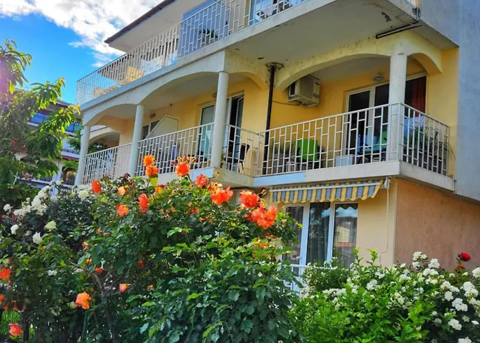 мареа Апартаменты