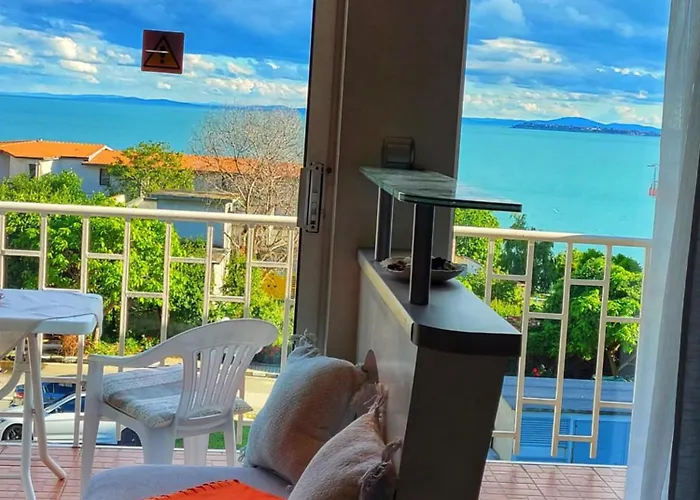 мареа Апартаменты