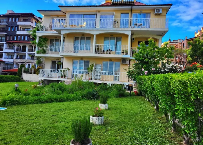 мареа Апартаменты *